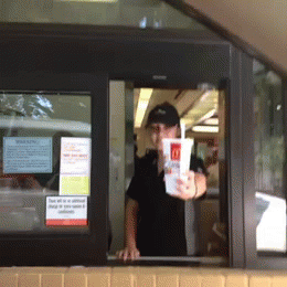 McDonalds Drive Inn animiert - Mann überrascht McDonalds-Mitarbeit