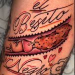 Pornostars & ihre Tattoos: Nichts killt eine Latte schneller als ein Schmetterling am Arschloch, der beim Stoßen winkt wie eine Bahnhofsoma Tipps | Die Kirche des heiligen Al Bundy 10. Dezember 2025 9