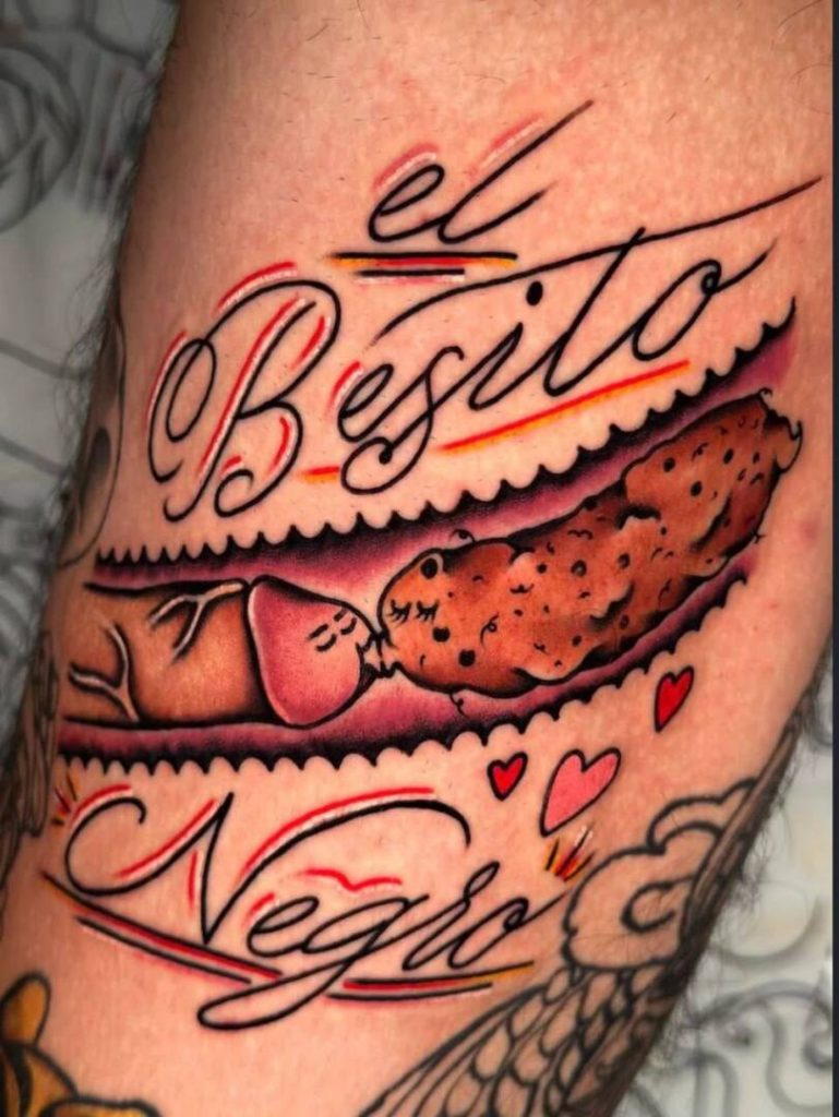 Pornostars & ihre Tattoos: Nichts killt eine Latte schneller als ein Schmetterling am Arschloch, der beim Stoßen winkt wie eine Bahnhofsoma Asexuell, Beschweren, Dumm, Frau, Internet, Komische Begebenheiten des Lebens, Tattoo | Die Kirche des heiligen Al Bundy 10. Dezember 2025 1